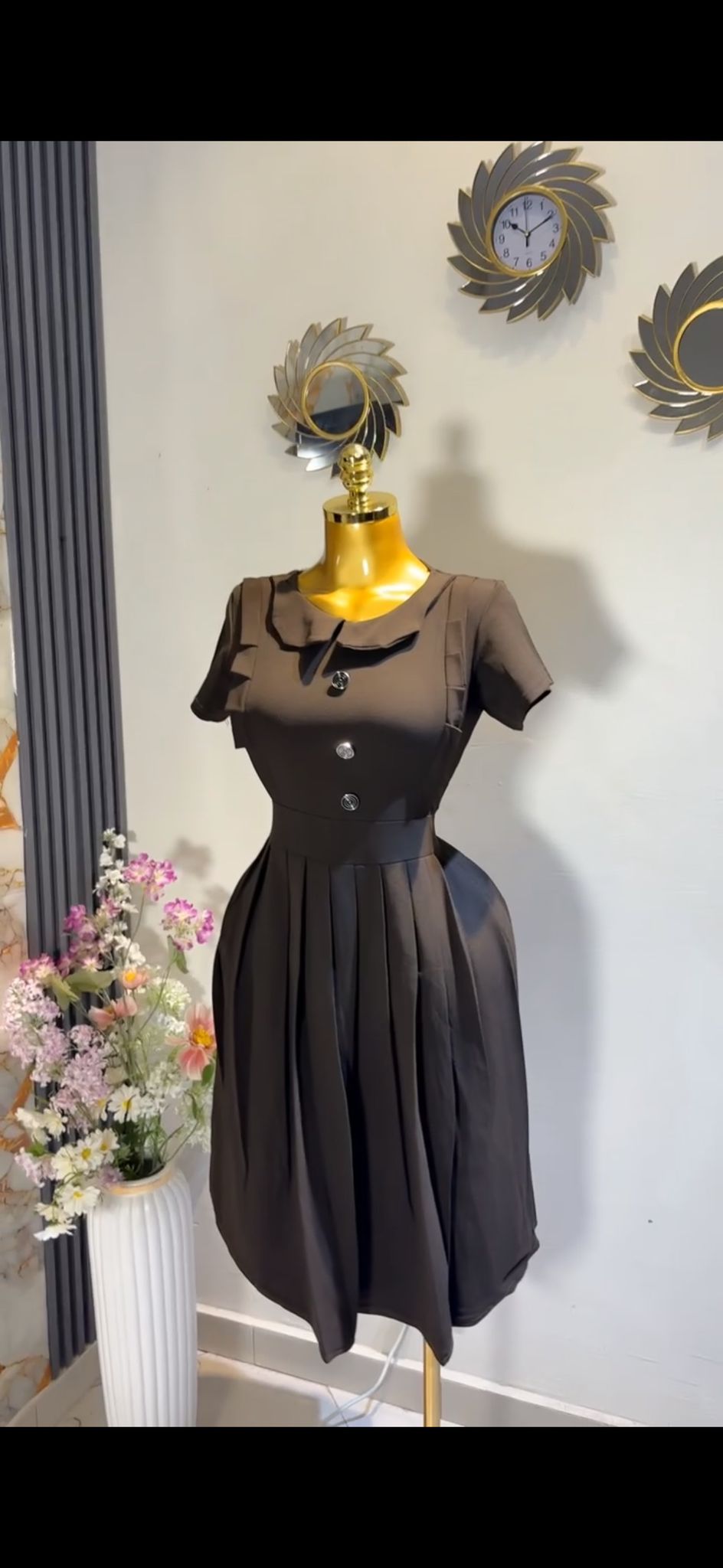 DRESS
