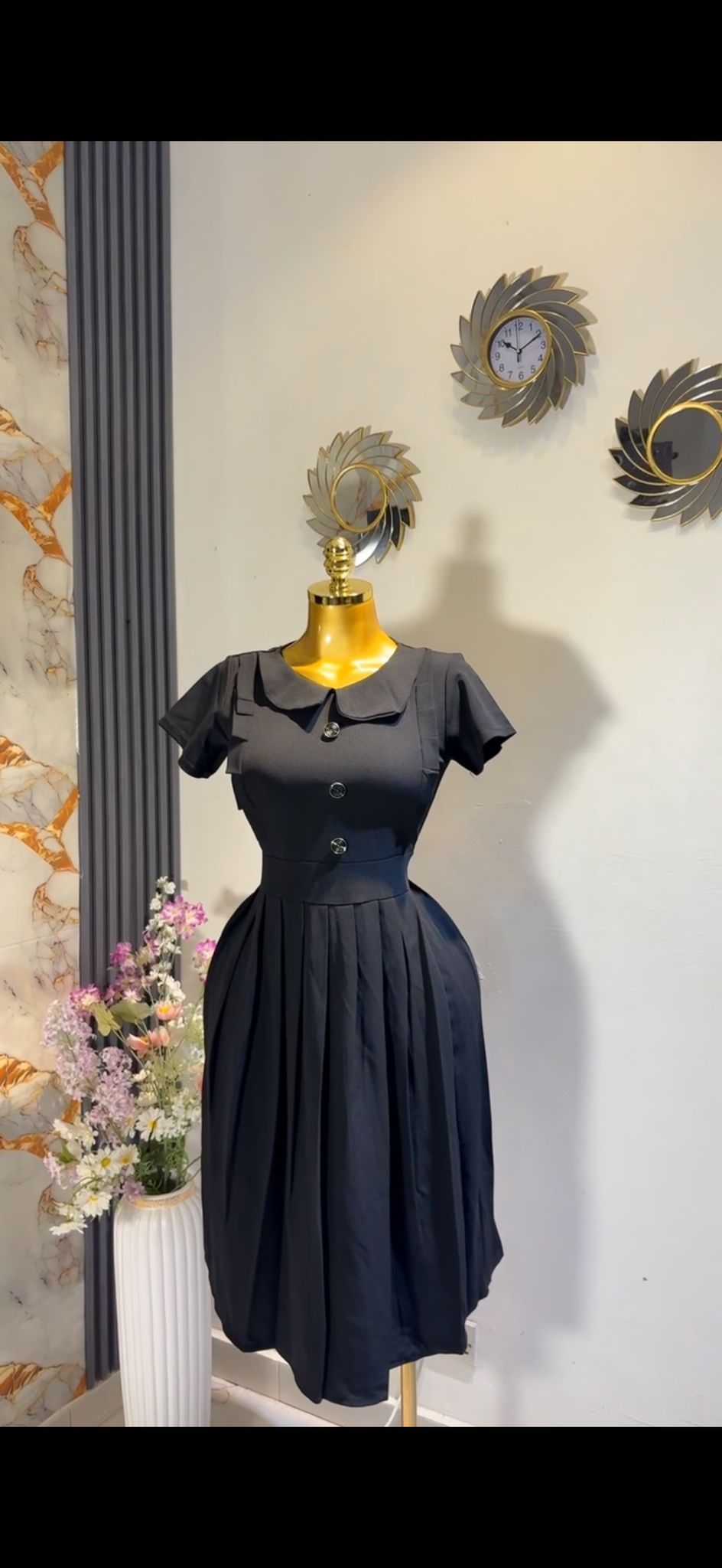 DRESS